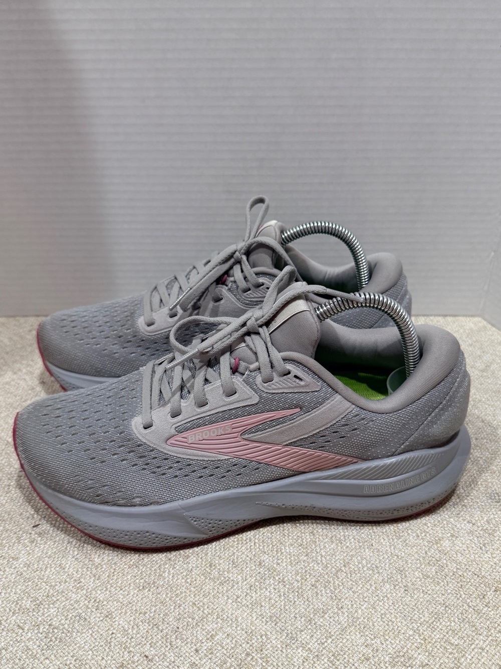 Brooks Adrenaline GTS 24 Womens 8.5 Grey Pink Stability Running Shoe 1204261D019